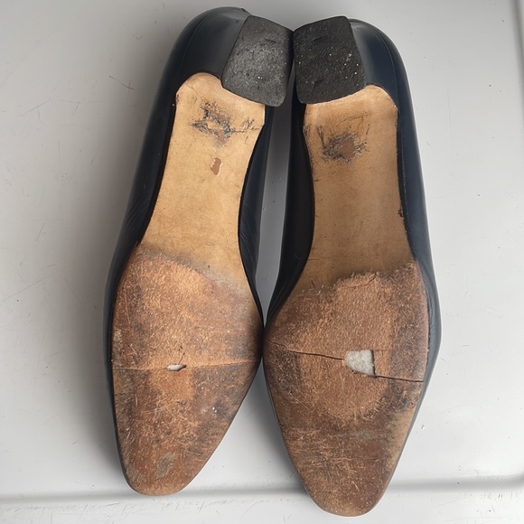 candid statements world heels leather navy blue kitten heel pumps size 7… - Picture 8 of 10